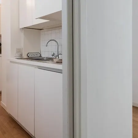 Apartment Joivy Lovely Flat For 5 Close To Sforzesco Castle *