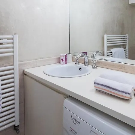 Joivy Lovely Flat For 5 Close To Sforzesco Castle Milan